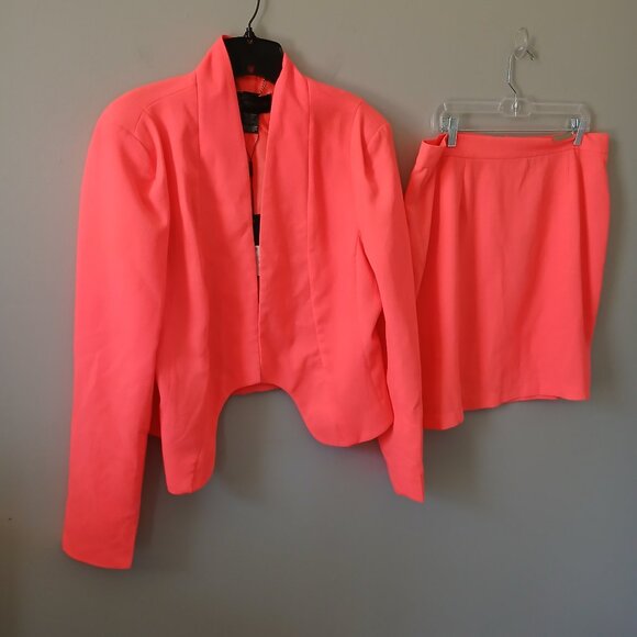 Kim Kardashian Womens Blazer and Pencil Skirt Set Hot Pink Long Sleeve SZ XL NWT - Picture 1 of 16